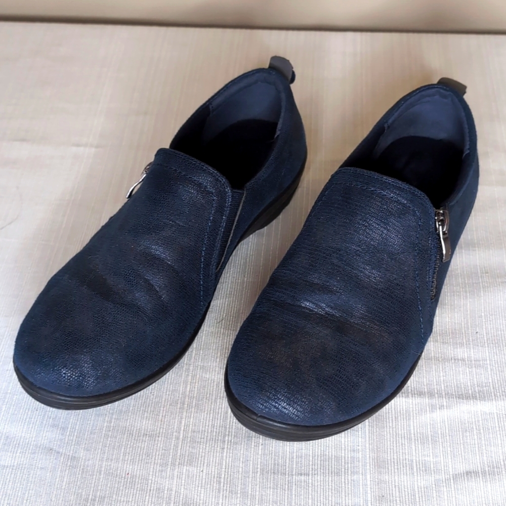Sz 7.5 Flexus by Spring Step Navy Metallic Comfort Flat